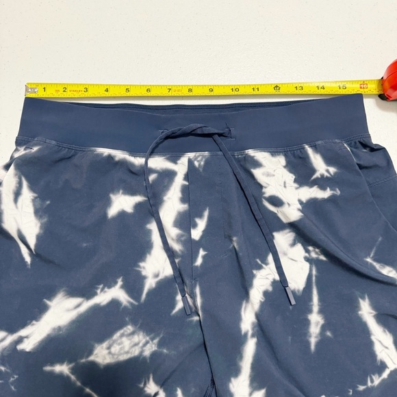 Lululemon T.H.E. Linerless Short Blue Indigo Ice Size Large - Picture 10 of 12